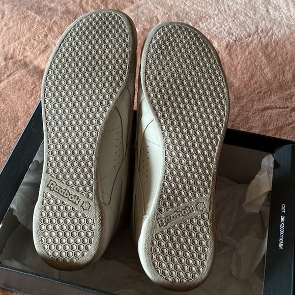 Cardi B. X Reebok collab, LE, no longer available - Picture 4 of 14